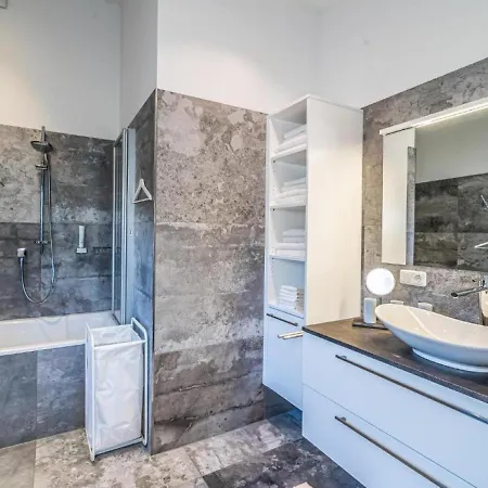 Penthouse Julia Naehe Badesee Mit Infrarotsauna -zell Am Kaprun Apartment *