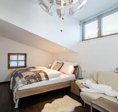 Апартаменты Penthouse Julia Naehe Badesee Mit Infrarotsauna -zell Am Kaprun Нидернзилль