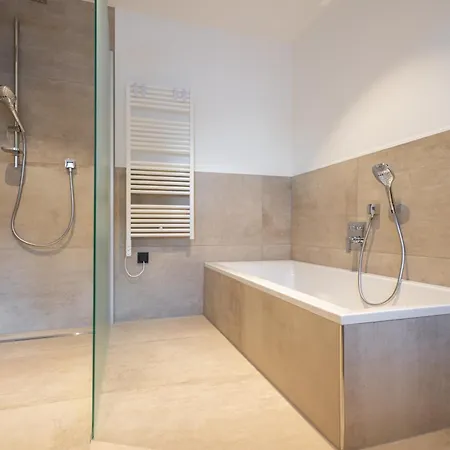 Διαμέρισμα Penthouse Julia Naehe Badesee Mit Infrarotsauna -zell Am Kaprun Niedernsill