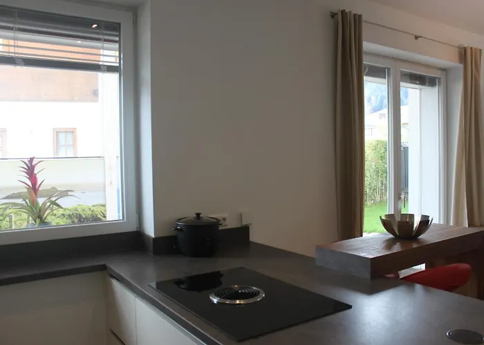 아파트 Penthouse Julia Naehe Badesee Mit Infrarotsauna -zell Am Kaprun 니에데른실